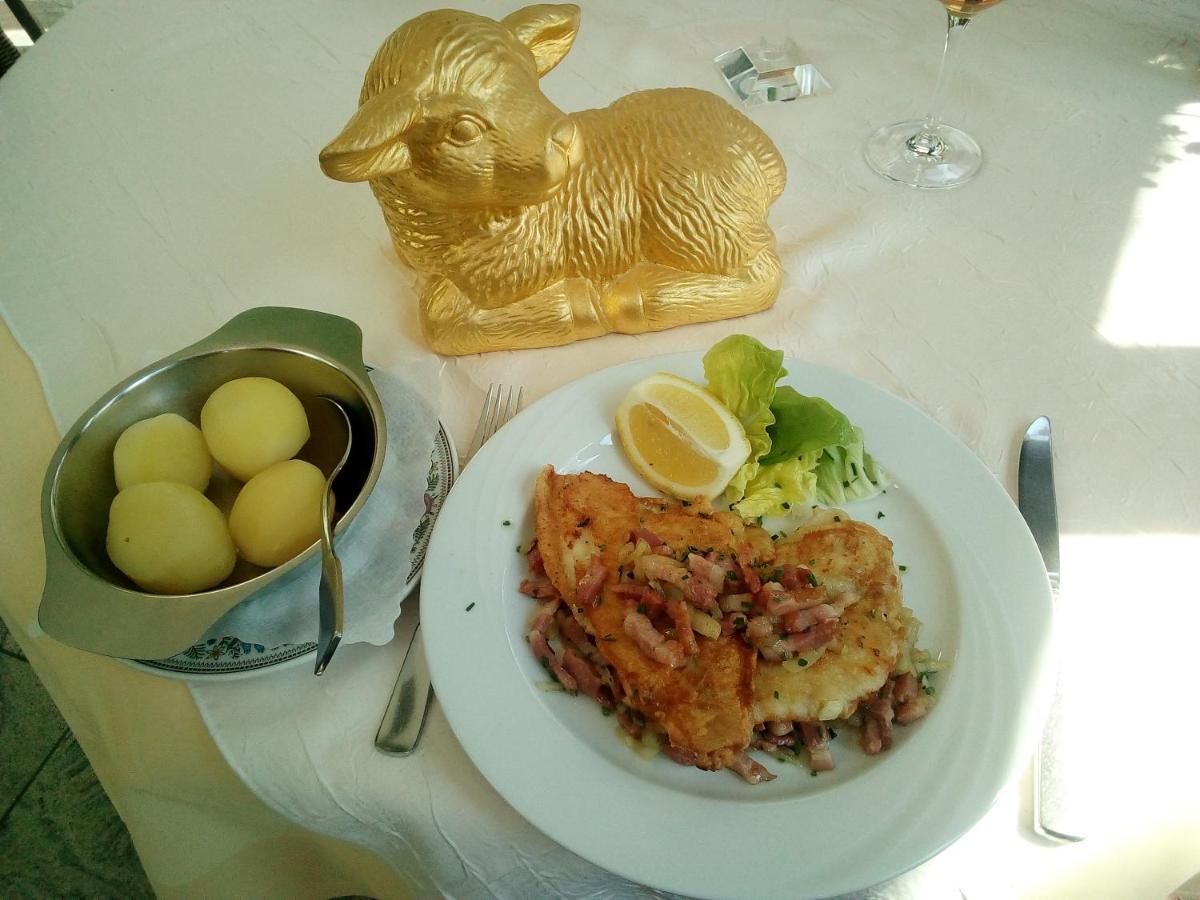 Hotel-Restaurant Goldenes Lamm Dinkelsbuhl Bagian luar foto