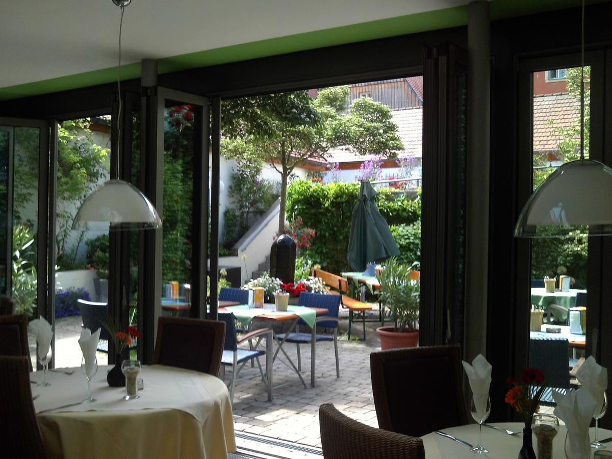 Hotel-Restaurant Goldenes Lamm Dinkelsbuhl Bagian luar foto