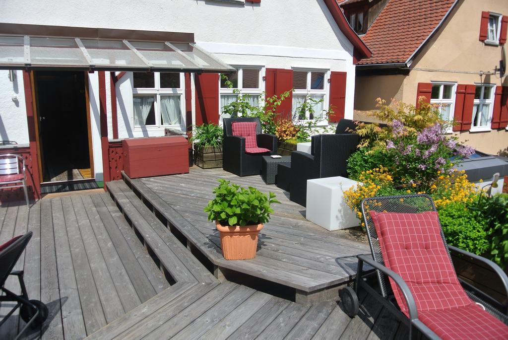 Hotel-Restaurant Goldenes Lamm Dinkelsbuhl Bagian luar foto